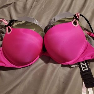 3 VS/pink bras